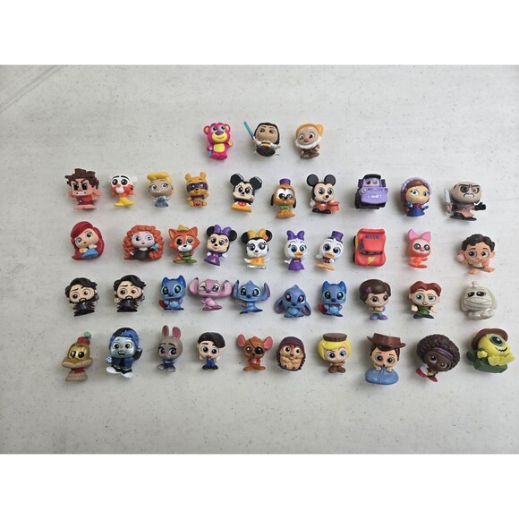 Disney Doorables Lot (43) Star Wars, Cars, Stitch, Mickey & Friends - Picture 1 of 4